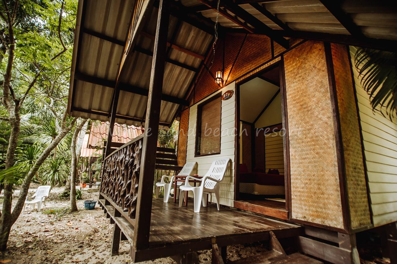 White Sand Beach Resort Koh Chang Exterior photo